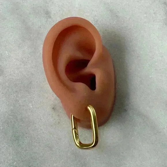 Gold Chunky Square Hoop Earrings Brand New

Gold Plated Sterling Silver - Picture 3 of 5